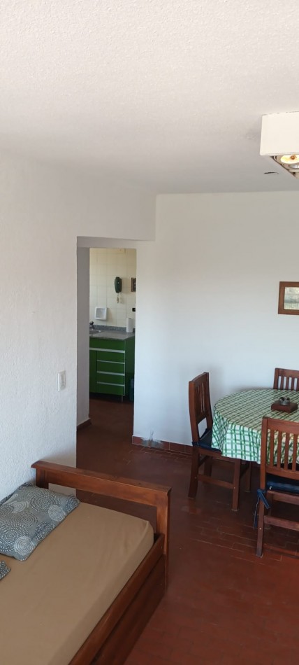 VENTA EN PINAMAR 2 AMB CENTRO