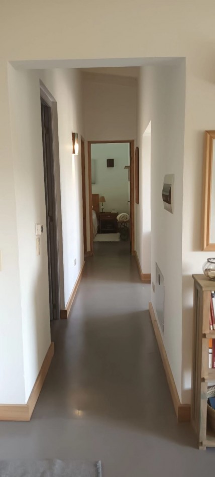   CASA EN   ALQUILER TEMPORARIO EN PINAMAR 2HABITACIONES.PILETA.