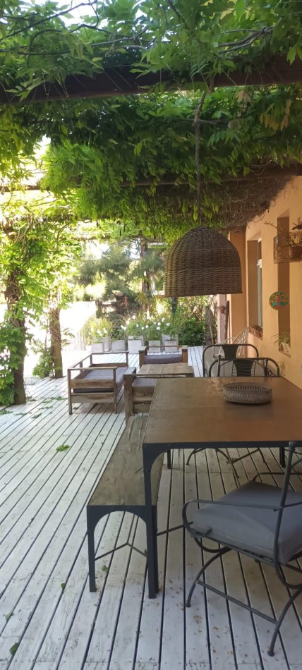   CASA EN   ALQUILER TEMPORARIO EN PINAMAR 2HABITACIONES.PILETA.