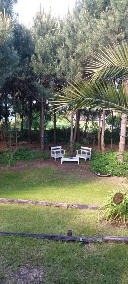   CASA EN VENTA  EN PINAMAR 2HABITACIONES.PILETA.GAS NATURAL