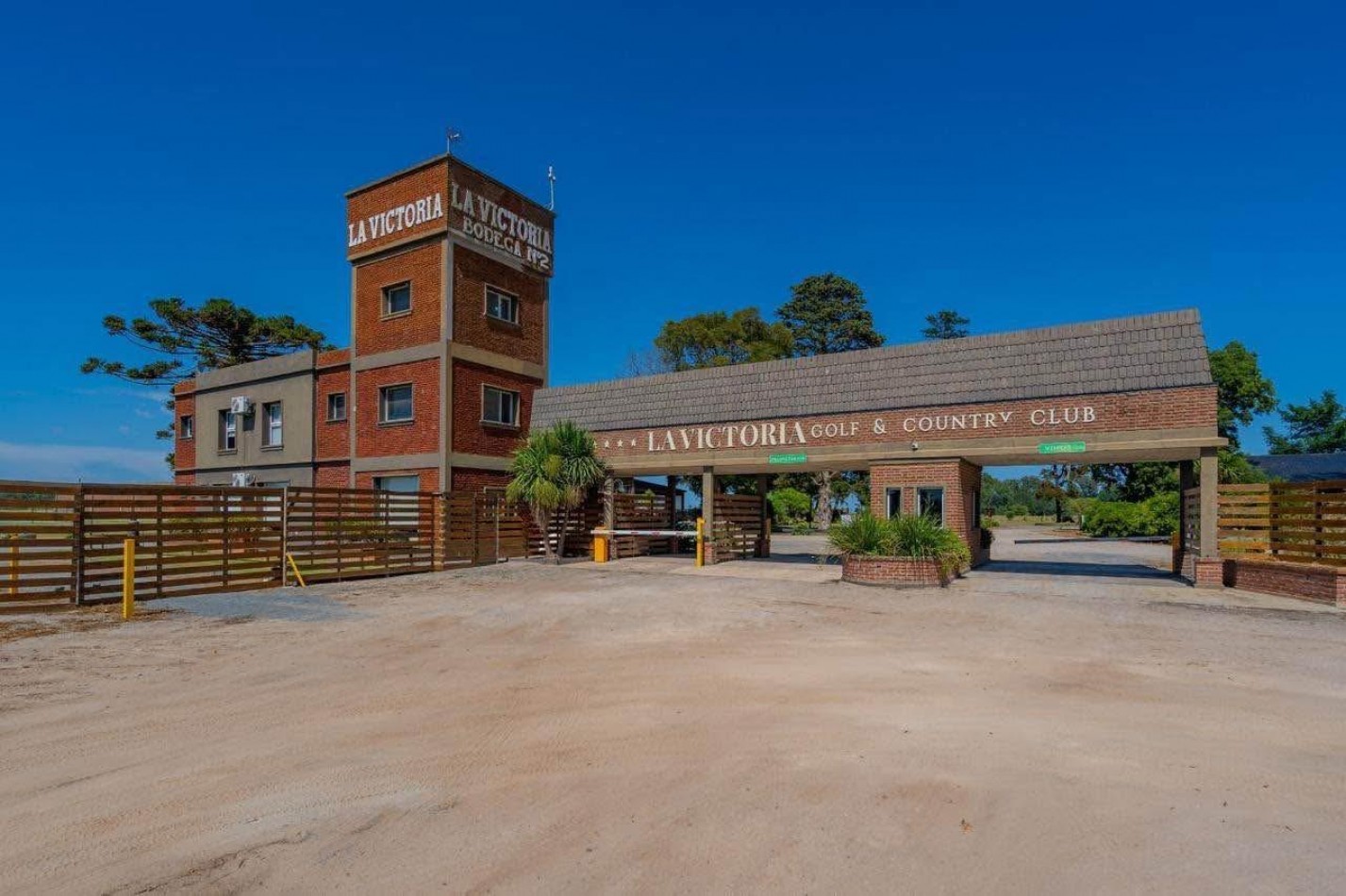  OPORTUNIDAD TERRENO EN VENTA EN LA VICTORIA COUNTRY CLUB.FINACIACION