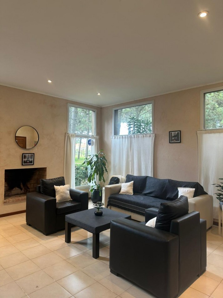 CASA EN ALQUILER TEMPORARIO 3HAB.2 BAÑOS.PARRILLA.JARDIN.ESTACIONAMIENTO CUBIERTO.BARRIO NAYADES