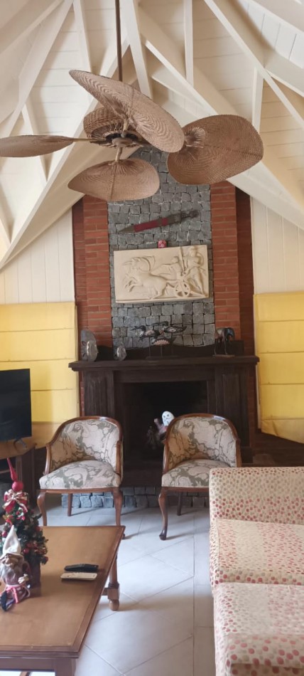 CASA EN ALQUILER EN  PINAMAR NORTE A 200 METROS DE LA PAYA  PARA  6 PERSONAS 