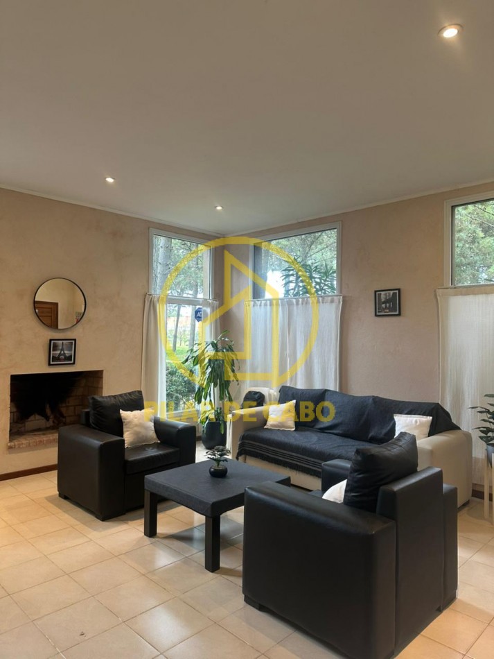 CASA EN ALQUILER TEMPORARIO 3HAB.2 BAÑOS.PARRILLA.JARDIN.ESTACIONAMIENTO CUBIERTO.BARRIO NAYADES