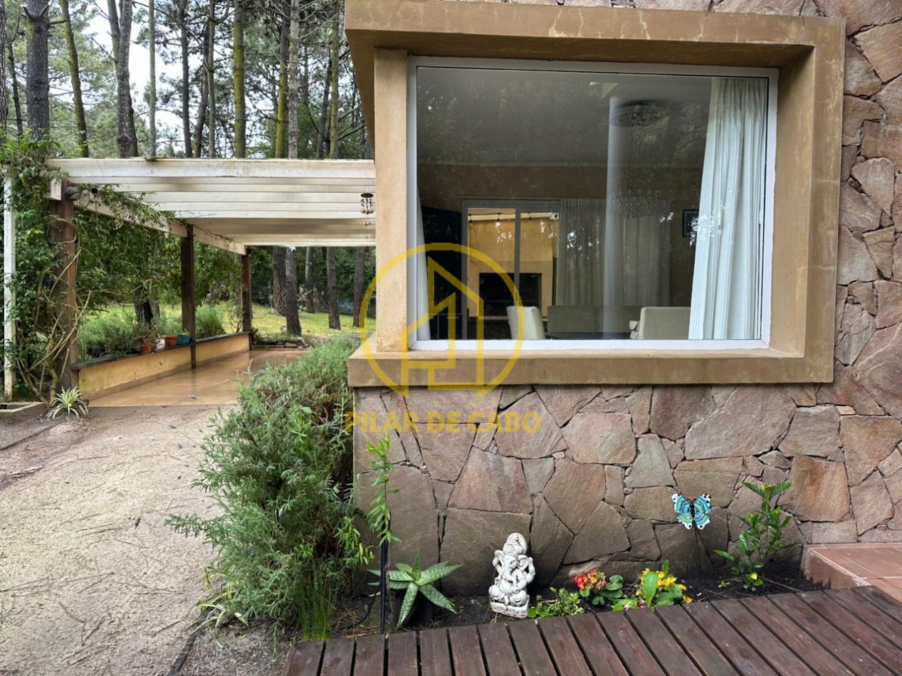 CASA EN ALQUILER TEMPORARIO 3HAB.2 BAÑOS.PARRILLA.JARDIN.ESTACIONAMIENTO CUBIERTO.BARRIO NAYADES