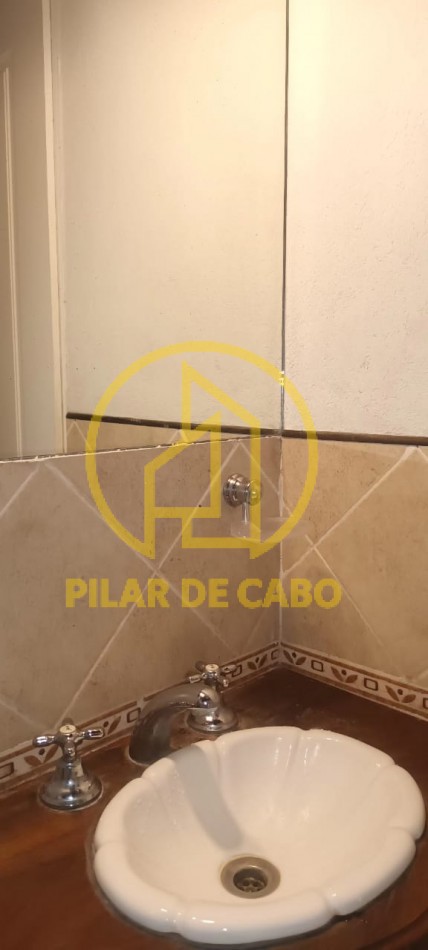 TRIPLEX EN VENTA EN PINAMAR NORTE 3 HABITACIONES 1 TOILETTE 2 BAÑOS COCHERA 