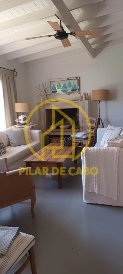 CASA EN ALQUILER TEMPORARIO EN PINAMAR 2HABITACIONES.PILETA.