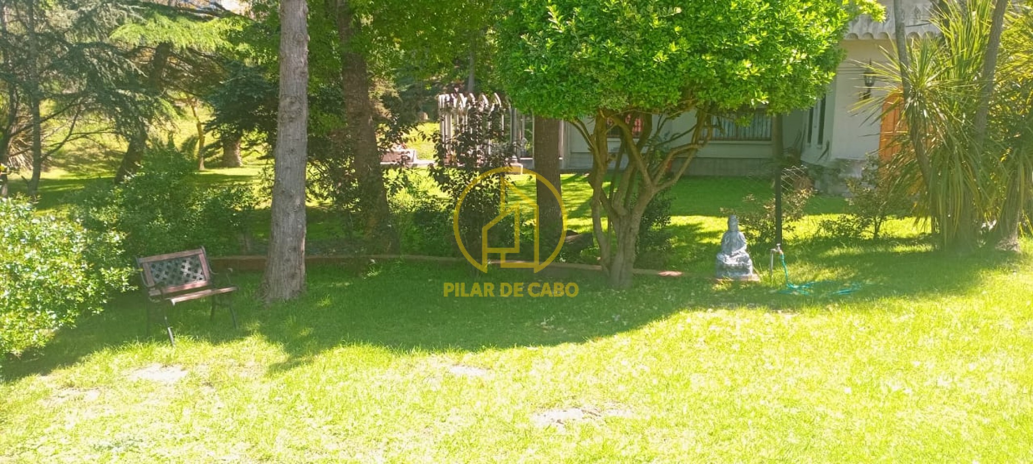 CASA EN ALQUILER ANUAL/TEMPORAL  A 300 MTS DE LA PLAYA EN ZONA IGLESIA PINAMAR. 213 MT2 CUB.4 HABITACIONES .TERRENO 890 MT2 ESCUCHAMOS PROPUESTAS