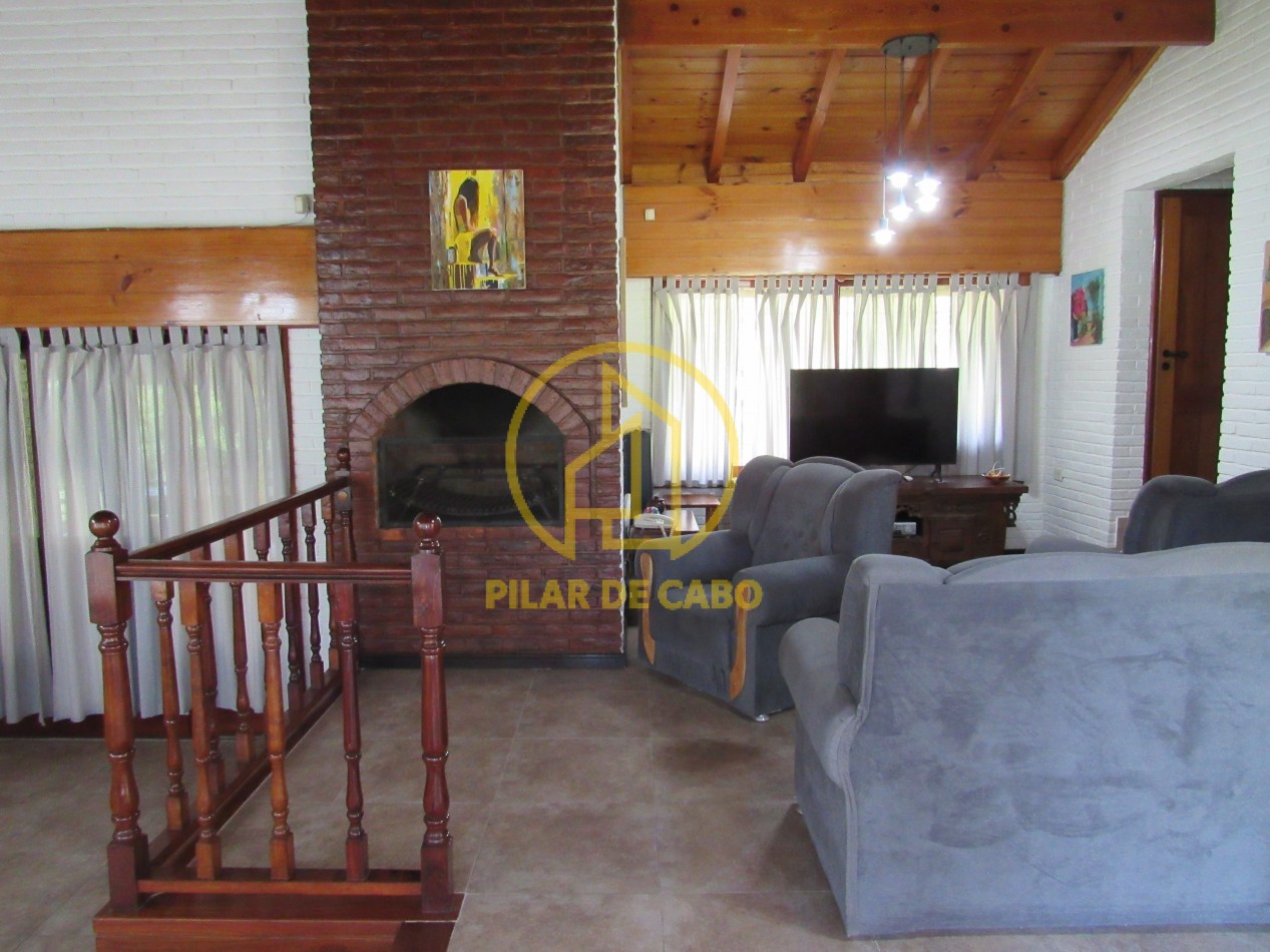 CASA EN ALQUILER ANUAL/TEMPORAL  A 300 MTS DE LA PLAYA EN ZONA IGLESIA PINAMAR. 213 MT2 CUB.4 HABITACIONES .TERRENO 890 MT2 ESCUCHAMOS PROPUESTAS