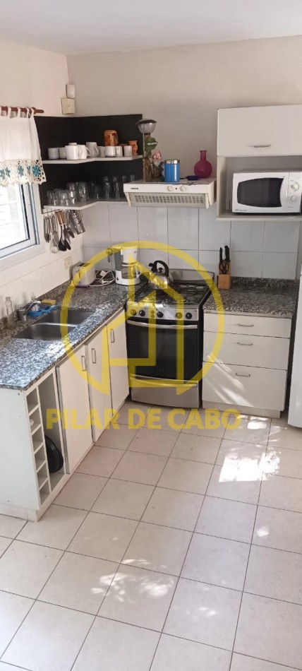 TRIPLEX EN VENTA EN PINAMAR NORTE 3 HABITACIONES 1 TOILETTE 2 BAÑOS COCHERA 