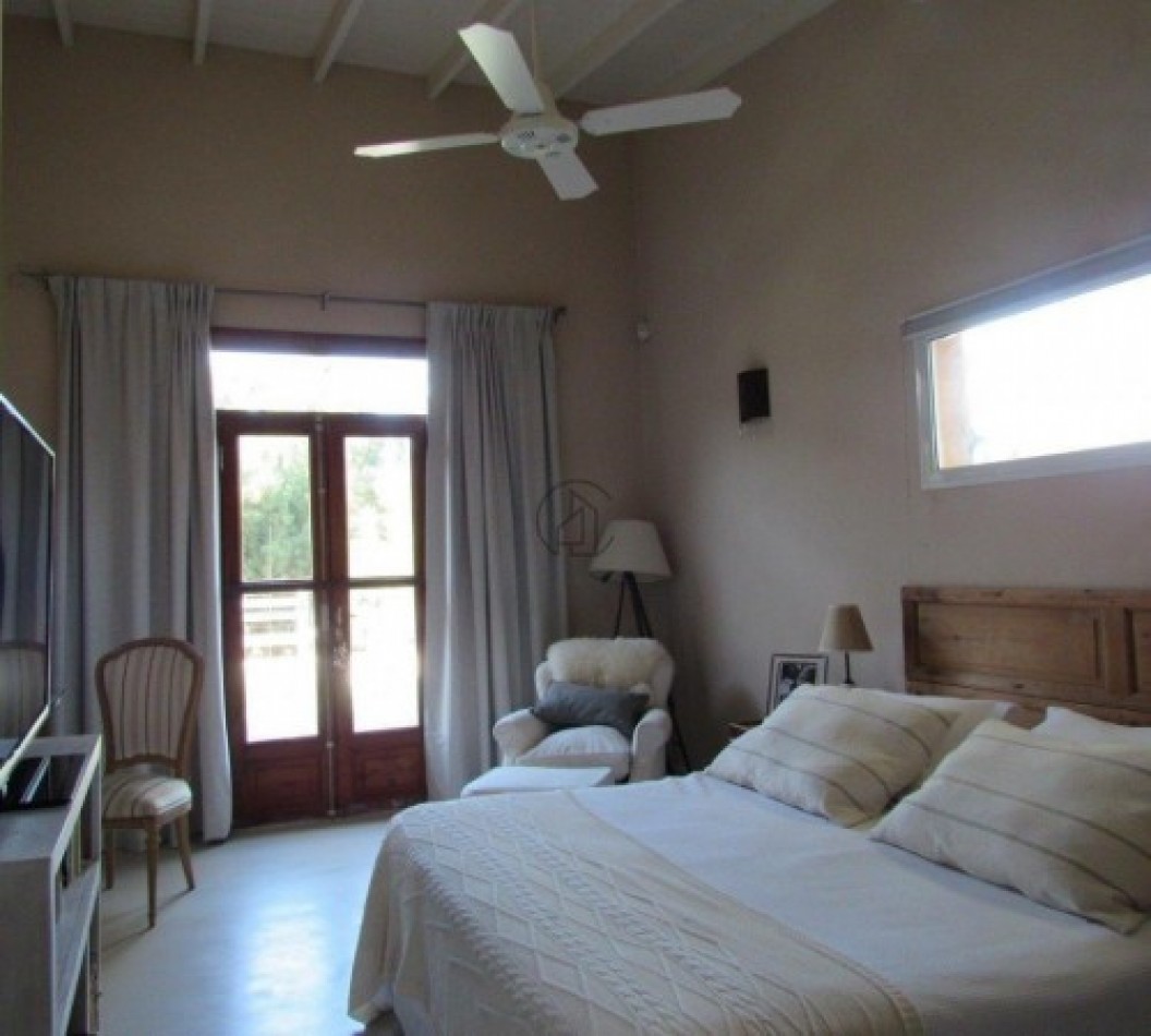  IMPERDIBLE CASA EN VENTA PINAMAR 2HABITACIONES.PILETA.GAS NATURAL.