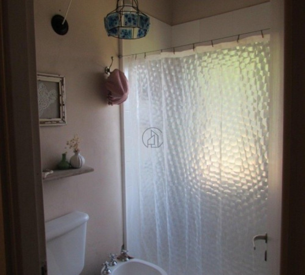  IMPERDIBLE CASA EN VENTA PINAMAR 2HABITACIONES.PILETA.GAS NATURAL.