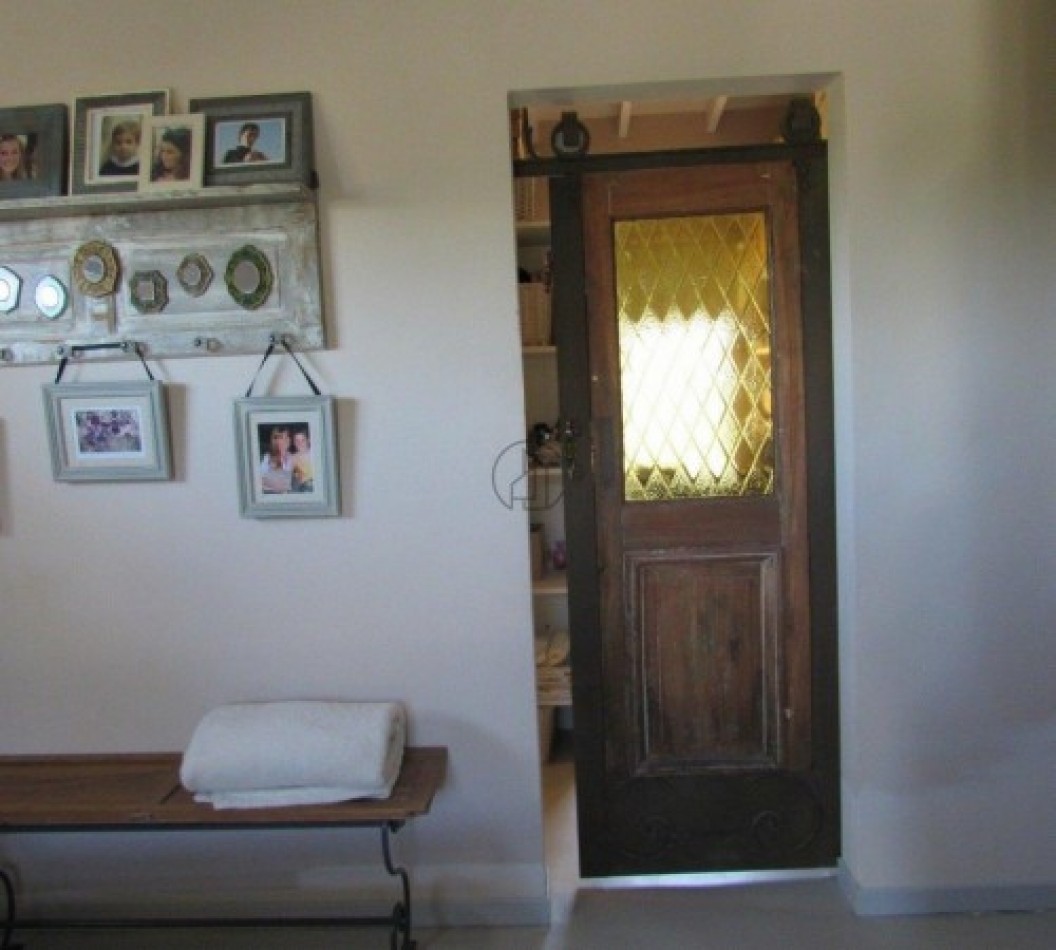  IMPERDIBLE CASA EN VENTA PINAMAR 2HABITACIONES.PILETA.GAS NATURAL.