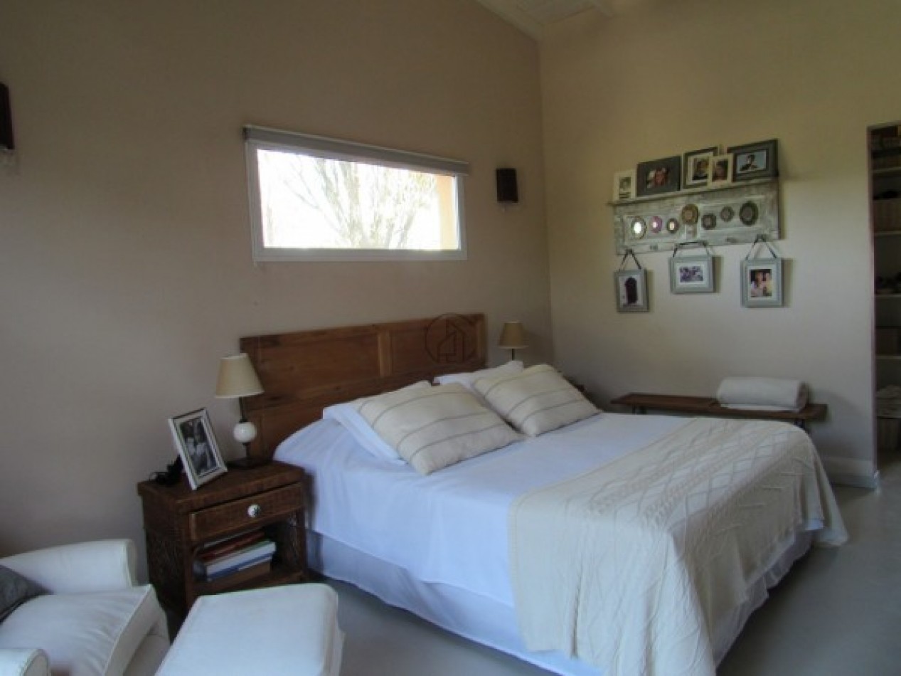  IMPERDIBLE CASA EN VENTA PINAMAR 2HABITACIONES.PILETA.GAS NATURAL.