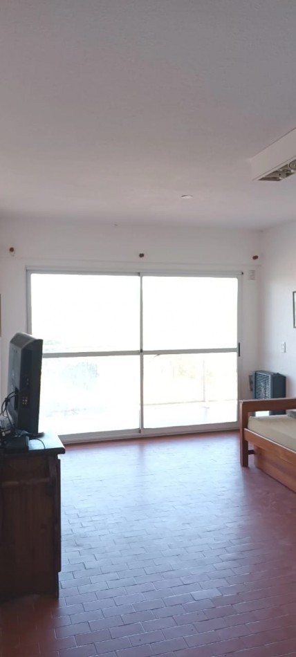 VENTA EN PINAMAR 2 AMB CENTRO