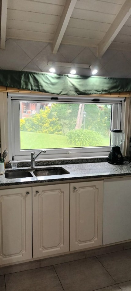 CASA EN VENTA PINAMAR NORTE  PERMUTA EN PARTE DE PAGO POR DEPTO. EN CABA.(CONSULTAR ZONAS DE PREFERENCIAS