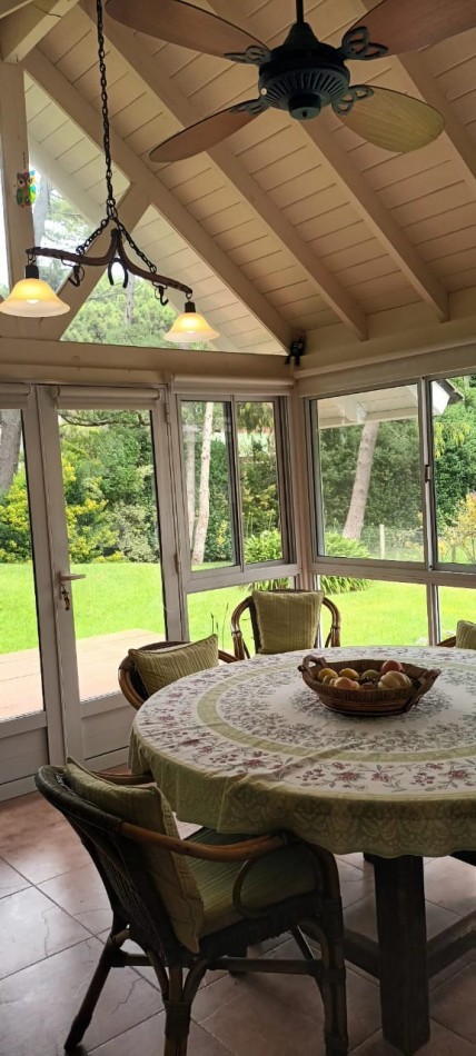 CASA EN VENTA PINAMAR NORTE  PERMUTA EN PARTE DE PAGO POR DEPTO. EN CABA.(CONSULTAR ZONAS DE PREFERENCIAS