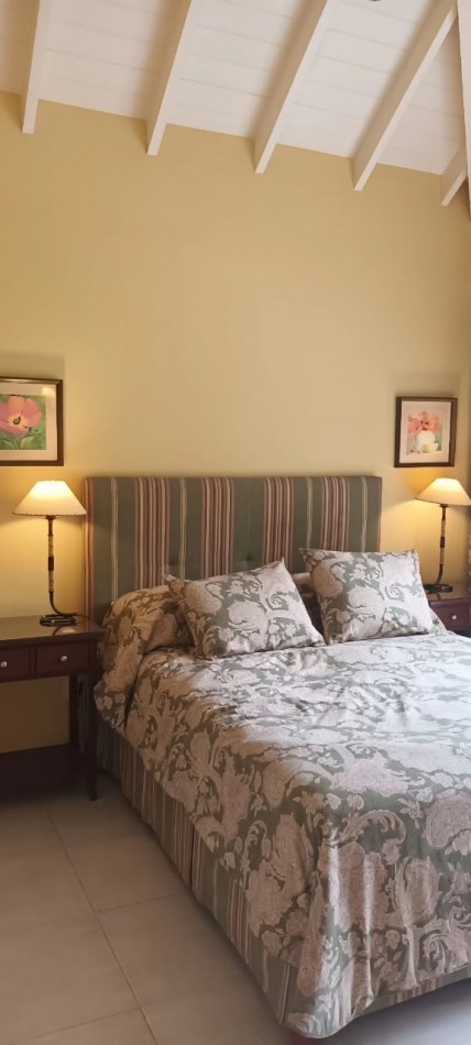 CASA EN VENTA PINAMAR NORTE  PERMUTA EN PARTE DE PAGO POR DEPTO. EN CABA.(CONSULTAR ZONAS DE PREFERENCIAS