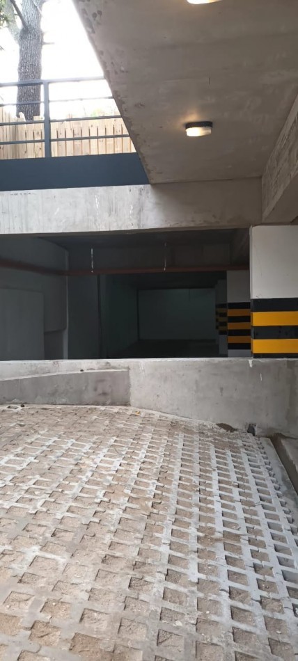  OPORTUNIDAD VENTA MONOAMBIENTE  CON PATIO PROPIO Y  COCHERA   EN VALERIA DEL MAR.