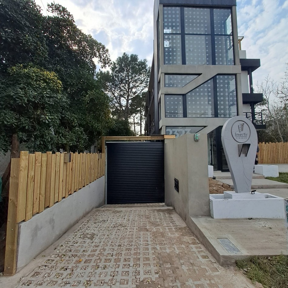  OPORTUNIDAD VENTA MONOAMBIENTE  CON PATIO PROPIO Y  COCHERA   EN VALERIA DEL MAR.