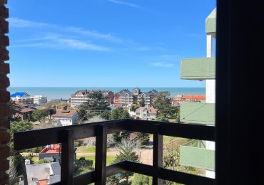 DEPTO EN VENTA PINAMAR  VISTA AL MAR 2 AMBIENTES CENTRO CON COCHERA.