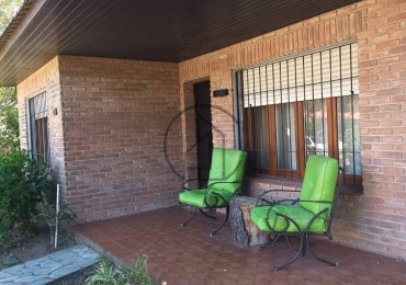 CASA EN ALQUILER EN VALERIA DEL MAR  A 50MTS DE LA PLAYA  6/8 personas